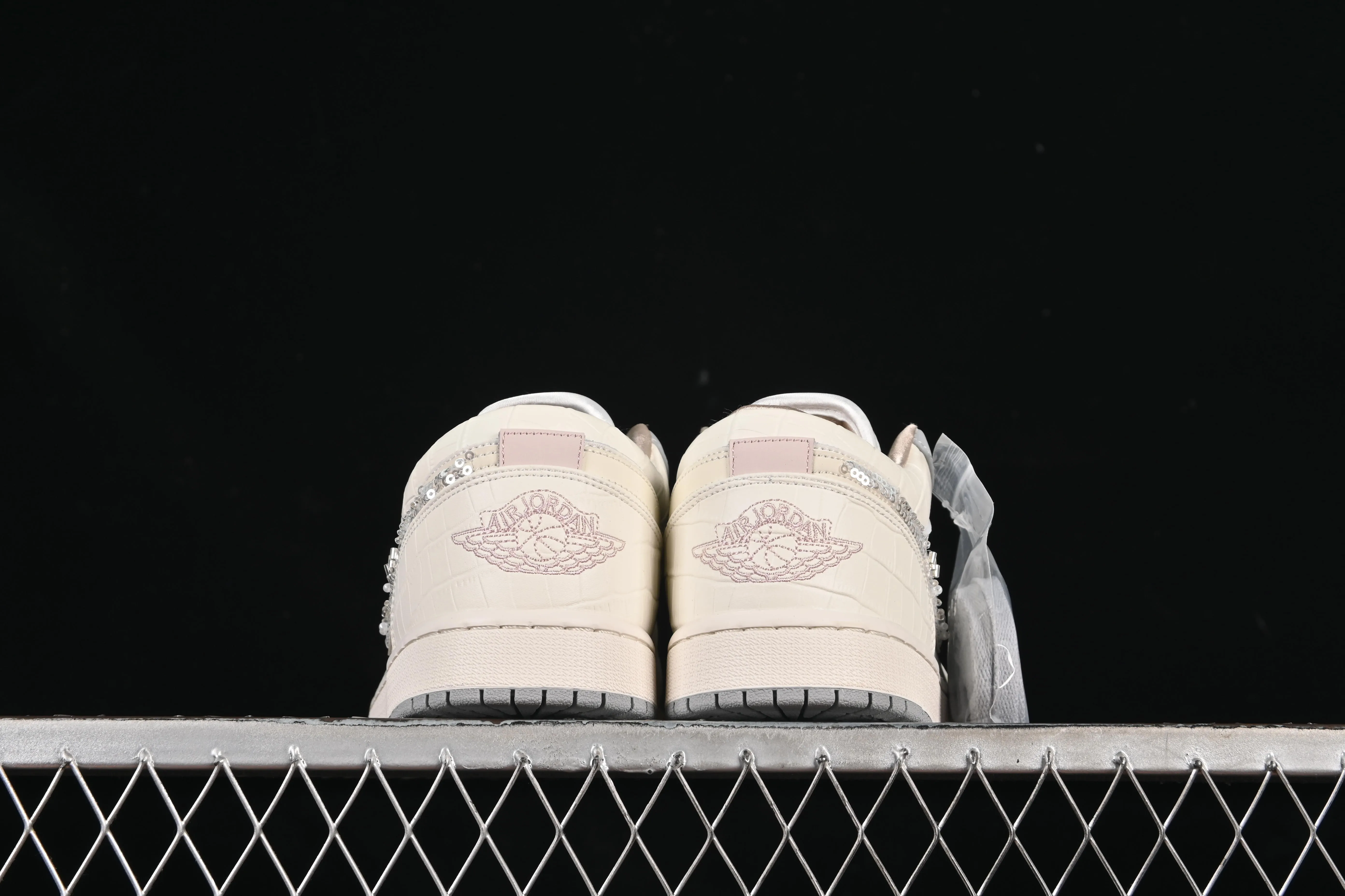 All categories Air Jordan Jordan series basketball shoes Air Jordan 1 Low Air Jordan 1 Low AJ1 Joe 1 flash diamond white crack low-top cultural casual sneakers IH7323-100